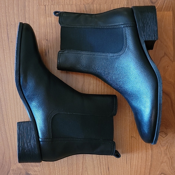 Kenneth Cole Reaction Shoes - REACTION KENNETH COLE Salt Leather Chelsea Boot Size 8.5
